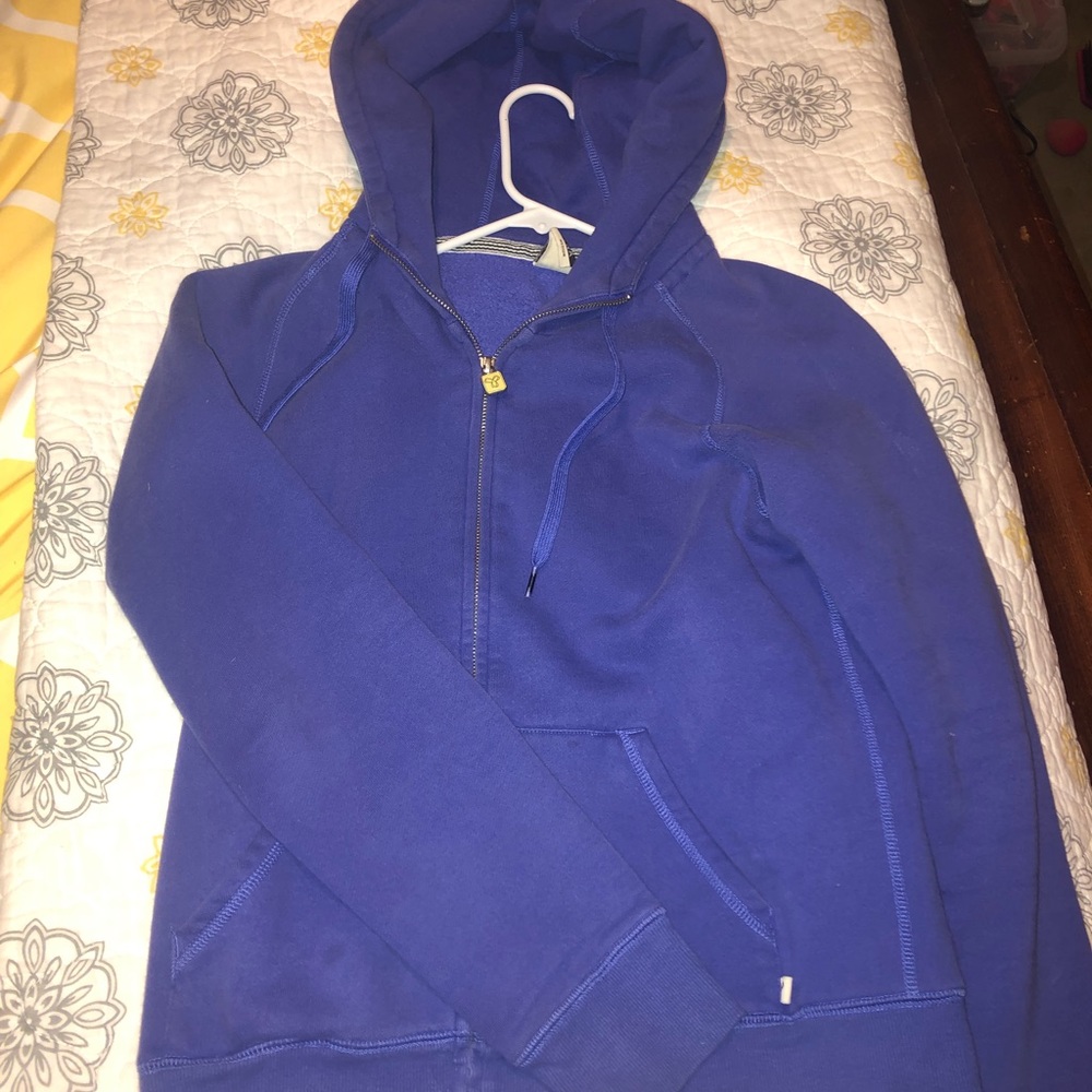 Aritzia TNA zip up hoodie